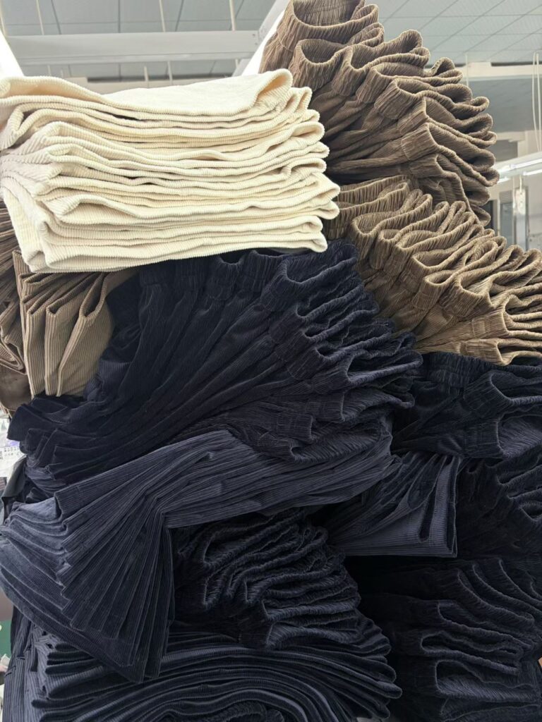 Private label wide-leg corduroy pants manufacturer